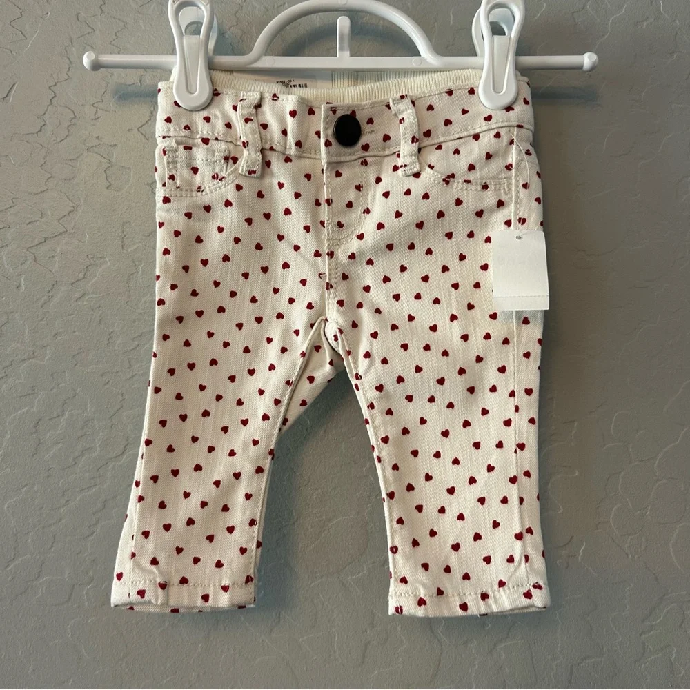 ⭐️Baby Gap heart patterned pull on skinny jeans size 0-3 months NEW